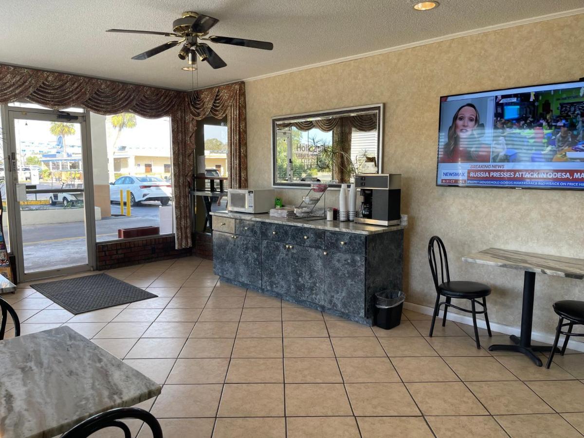 Hole Inn The Wall Hotel - Fort Walton Beach - Sunset Plaza - Nearby Beaches & Hurlburt Екстер'єр фото