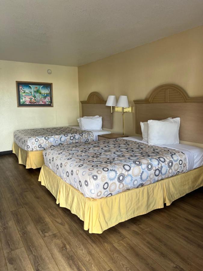 Hole Inn The Wall Hotel - Fort Walton Beach - Sunset Plaza - Nearby Beaches & Hurlburt Екстер'єр фото
