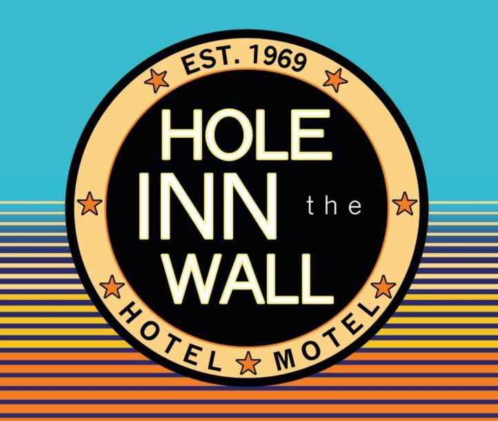 Hole Inn The Wall Hotel - Fort Walton Beach - Sunset Plaza - Nearby Beaches & Hurlburt Екстер'єр фото